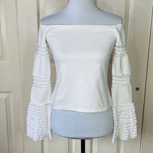 Alexis Gryffin Off The Shoulder Bell Sleeve Top White Size Medium - Picture 12 of 12
